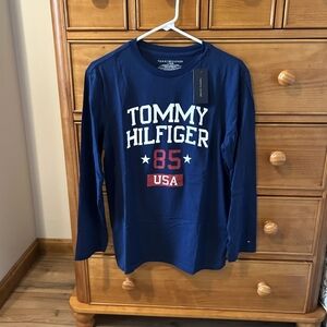 *NWT* Tommy Hilfiger Long Sleeve Tee. Size Boys Large.